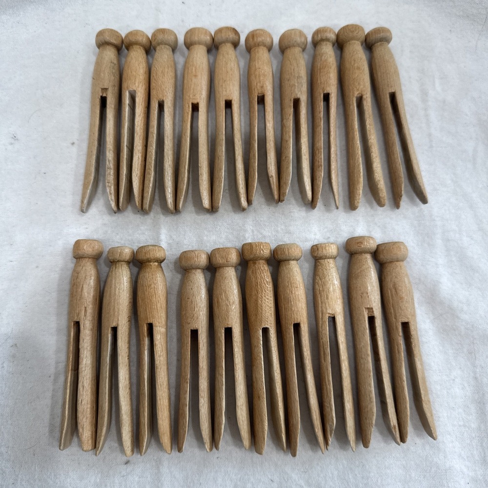 Vintage Wooden Clothes Pegs Pins Round Head Laundry Crafts Decor Lot Of 20
